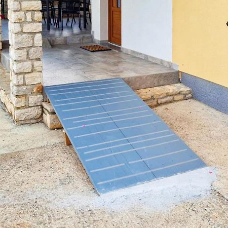 Apartment Larissa By Rent Istria Višnjan Kültér fotó