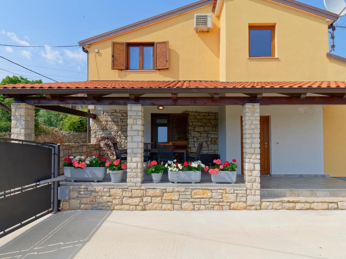 Apartment Larissa By Rent Istria Višnjan Kültér fotó